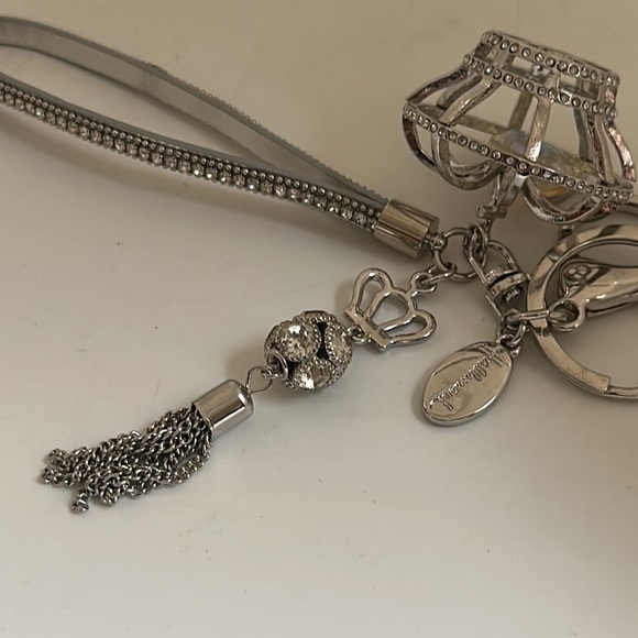 NEW HALLMARK Jewel WRISTLET white gold Tone Crown + CZ Key Ring Keychain - Picture 3 of 3